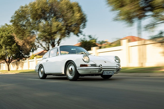 CLASSIC DRIVE: A very early (1965) Porsche 911